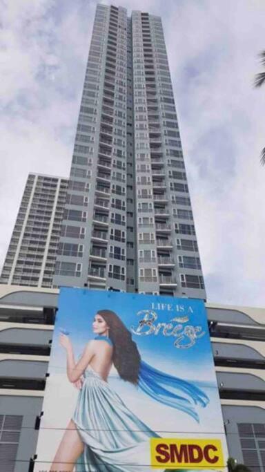 Breeze Residences - 1Br Unit With Balcony -Top Floor Manila Exterior photo